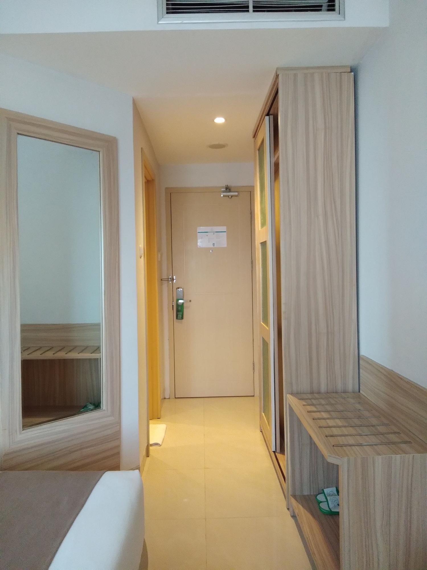 Lorin Syariah Solo Hotel Экстерьер фото