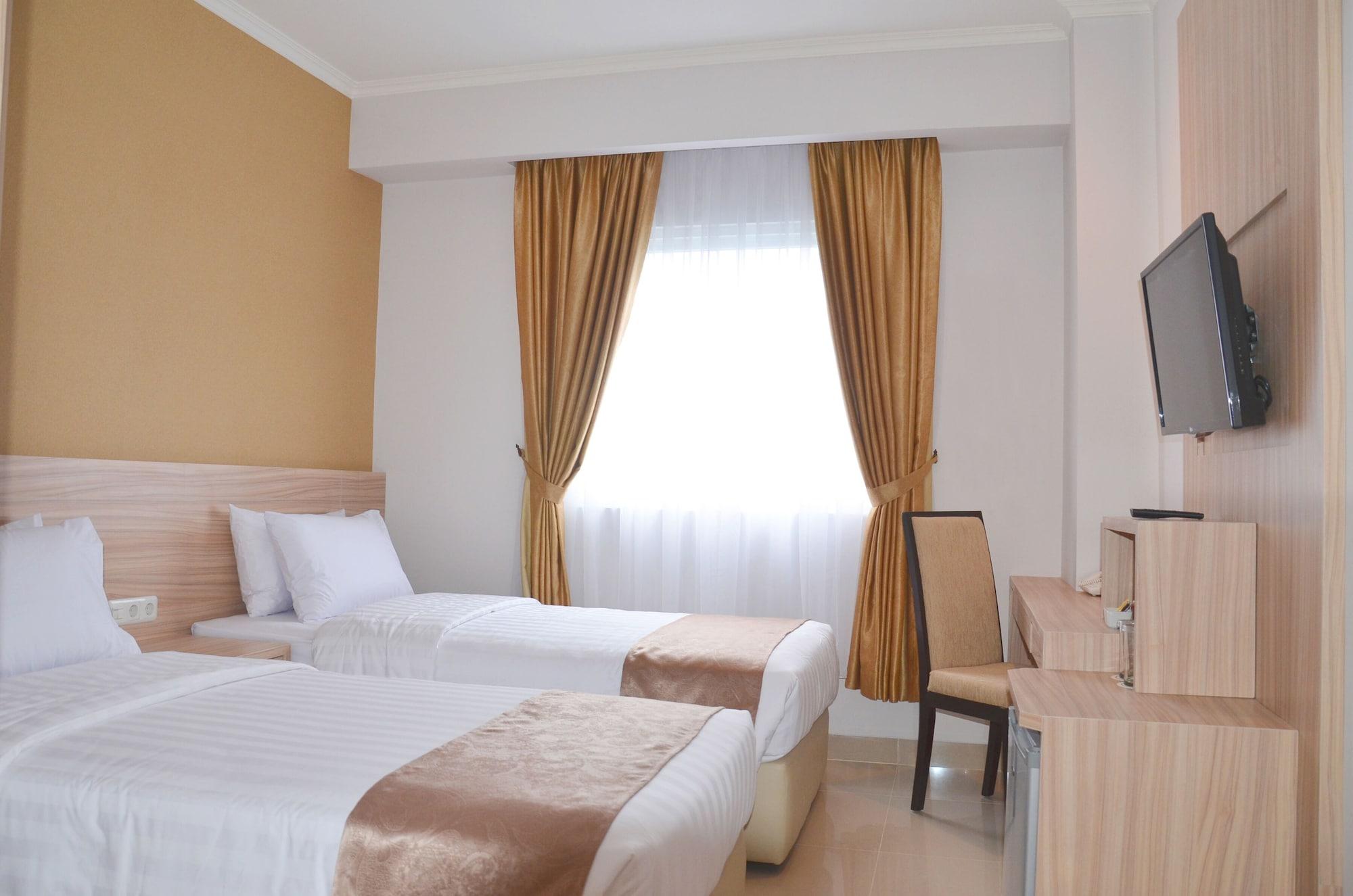 Lorin Syariah Solo Hotel Экстерьер фото