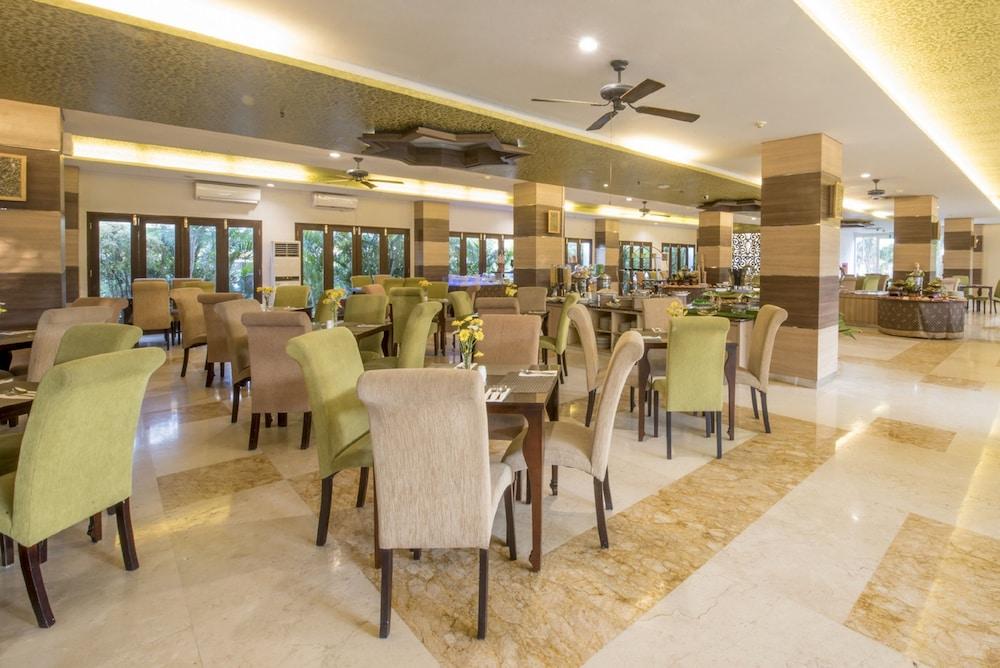 Lorin Syariah Solo Hotel Экстерьер фото