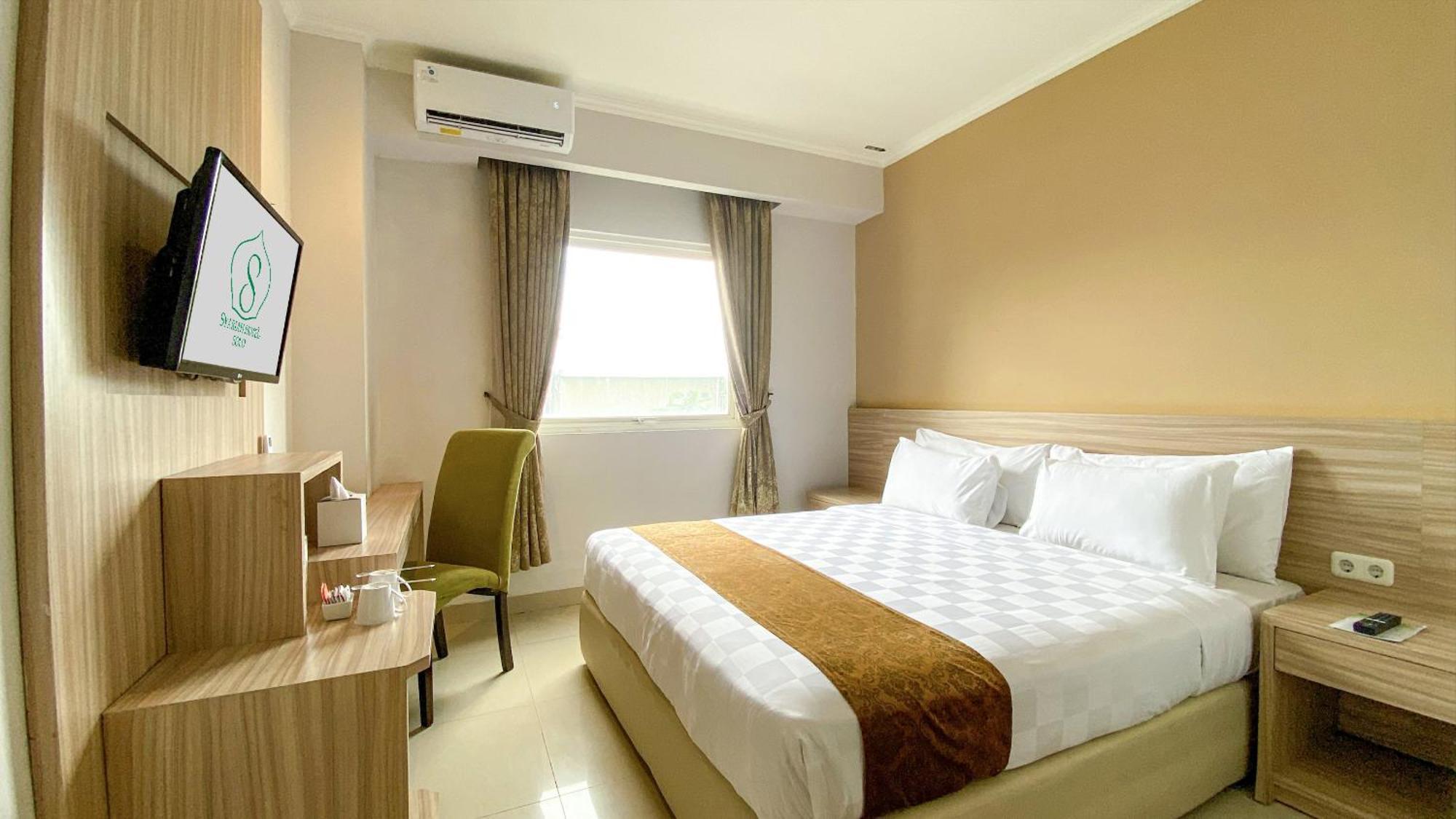 Lorin Syariah Solo Hotel Экстерьер фото