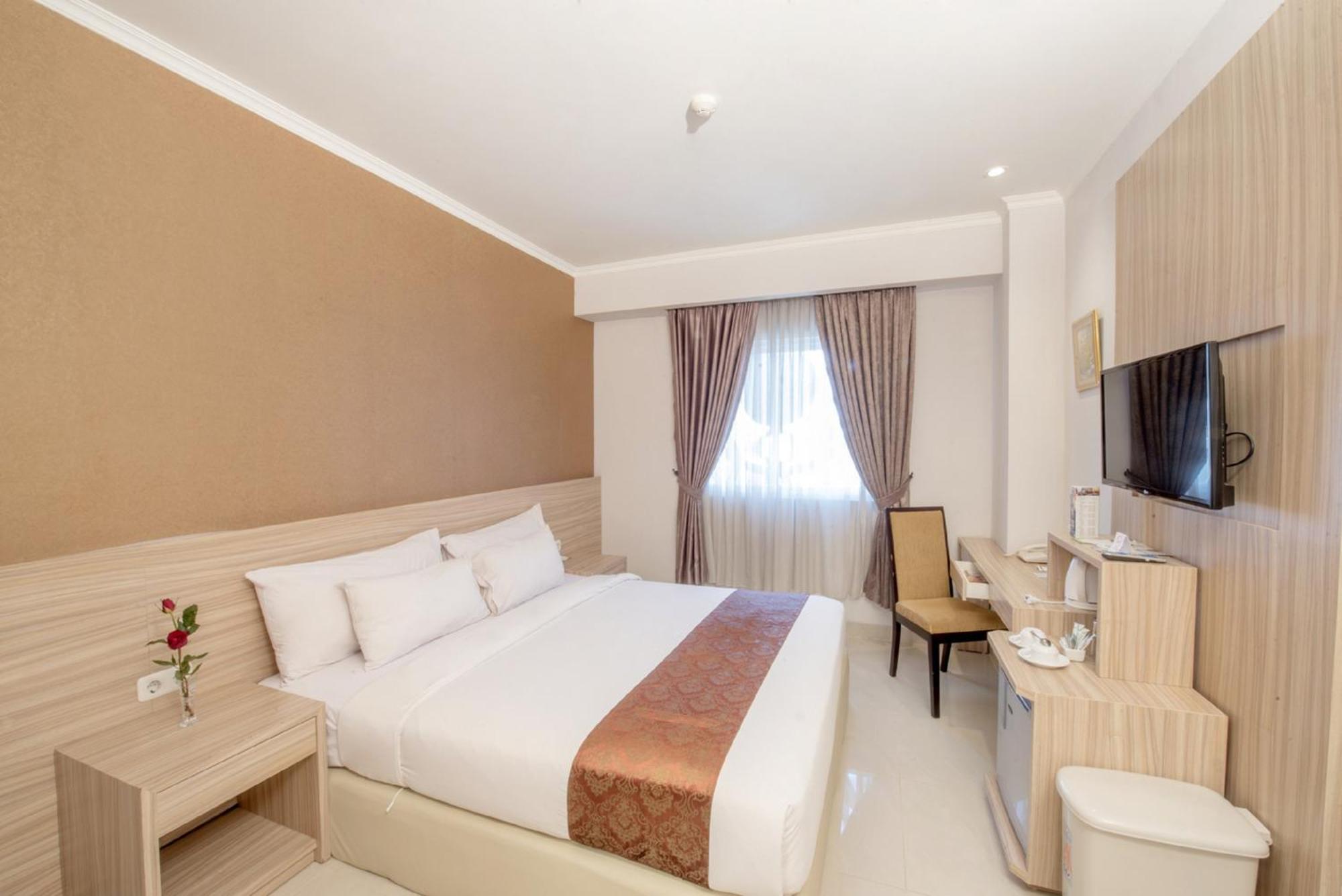 Lorin Syariah Solo Hotel Экстерьер фото