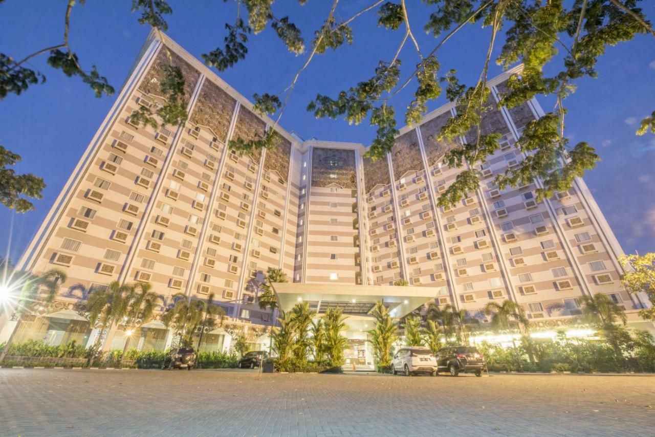 Lorin Syariah Solo Hotel Экстерьер фото